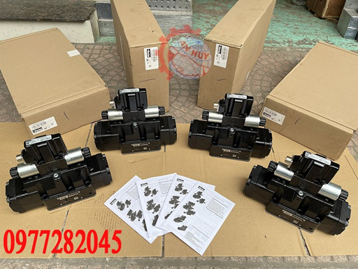 Van Parker D91FBE02HC4NG0014-1.jpg